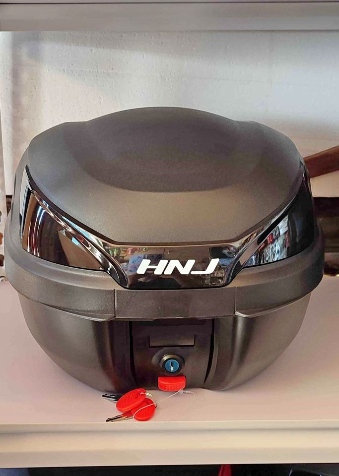 Top box (30Liters) for Motorcycles photo 3