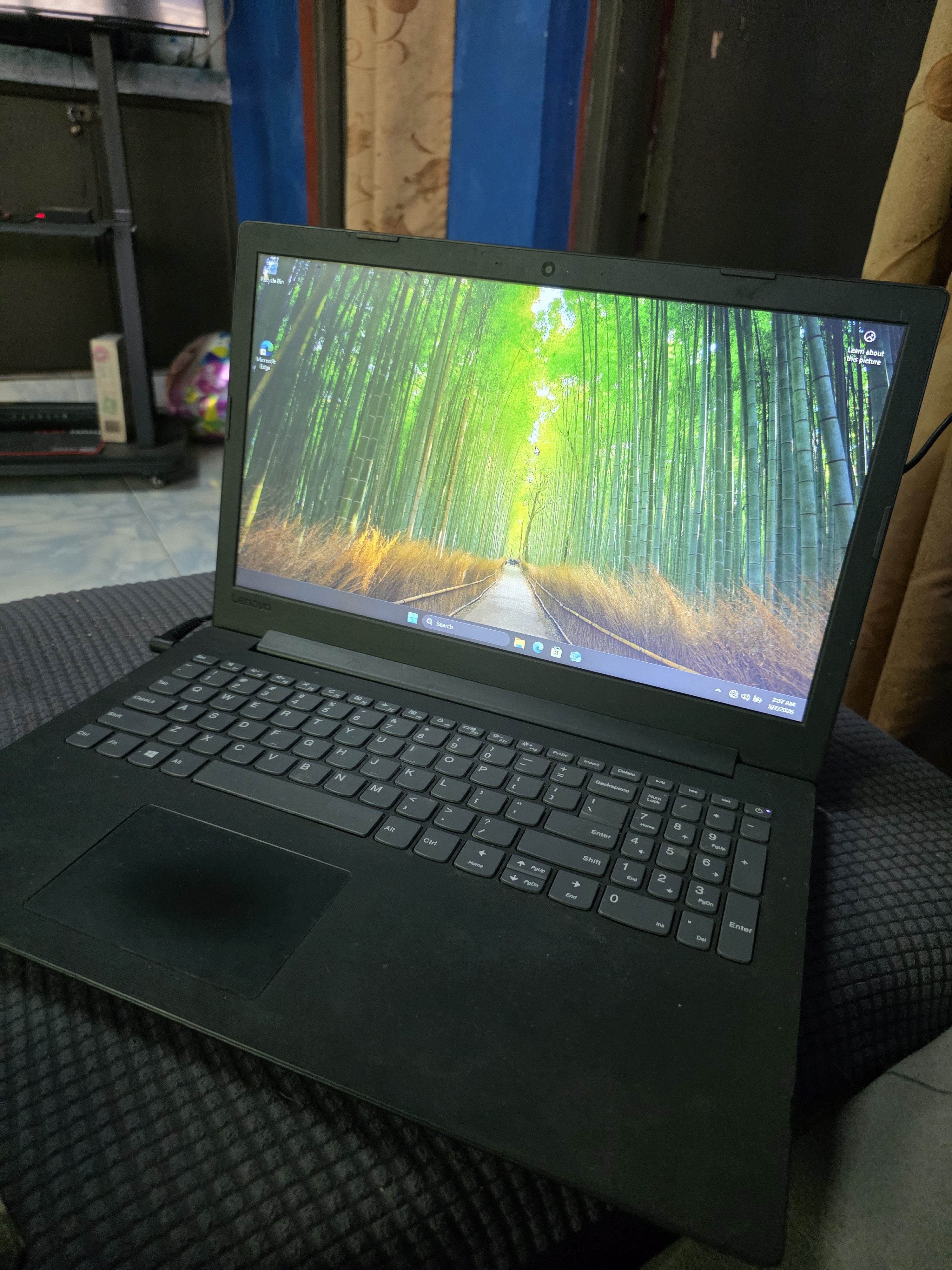 Lenovo Laptop photo 2