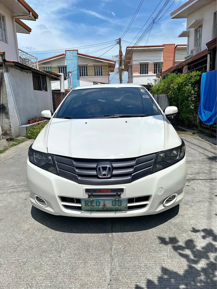 2010 Honda photo 2