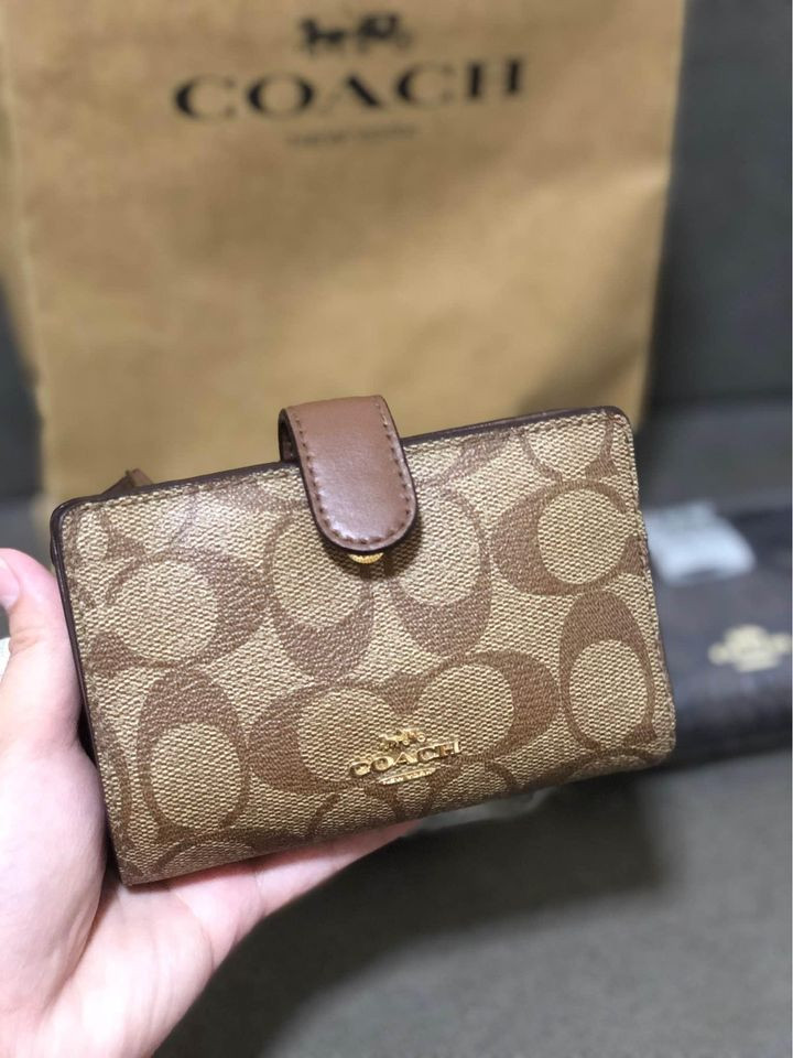 Authentic Coach Wallet photo 2