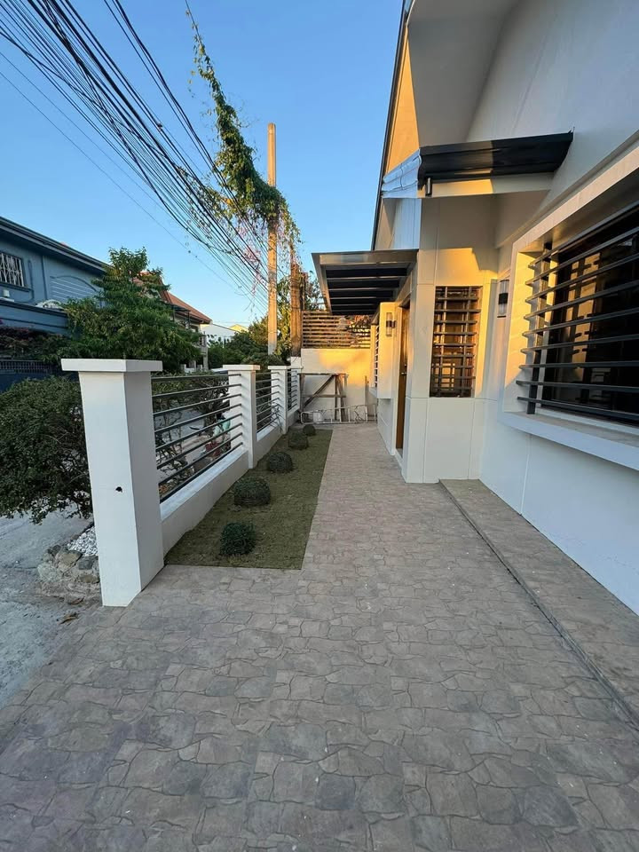 House and Lot for Sale photo 3