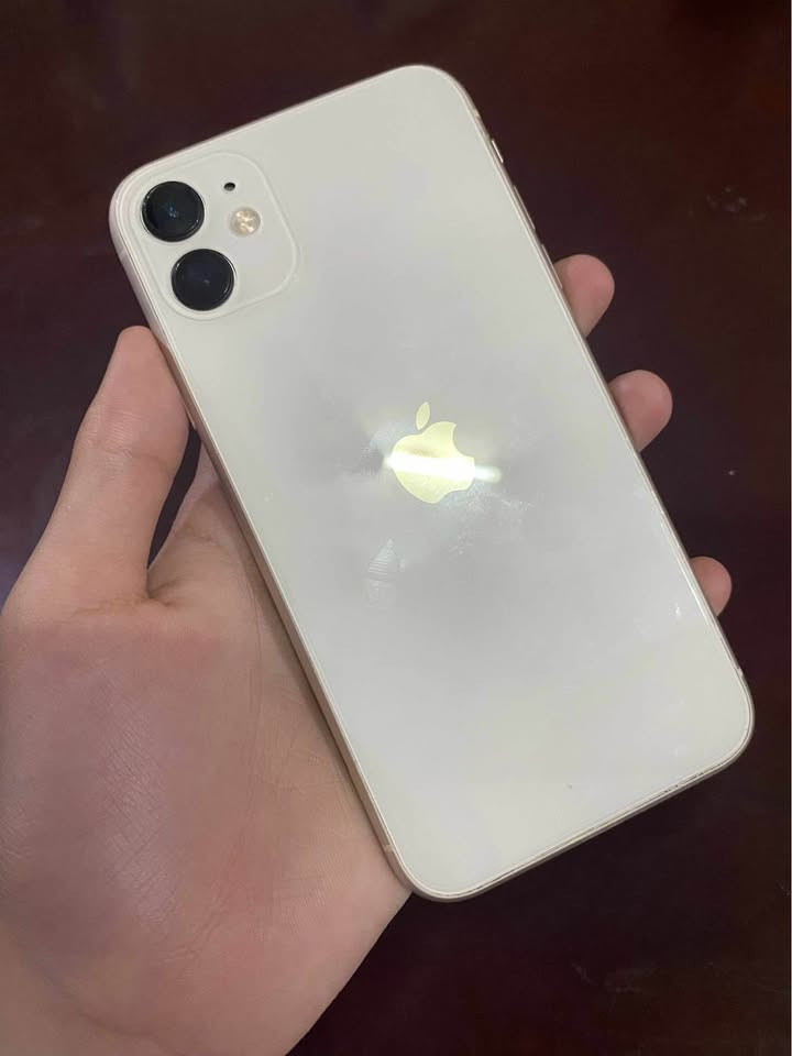 iPhone 11