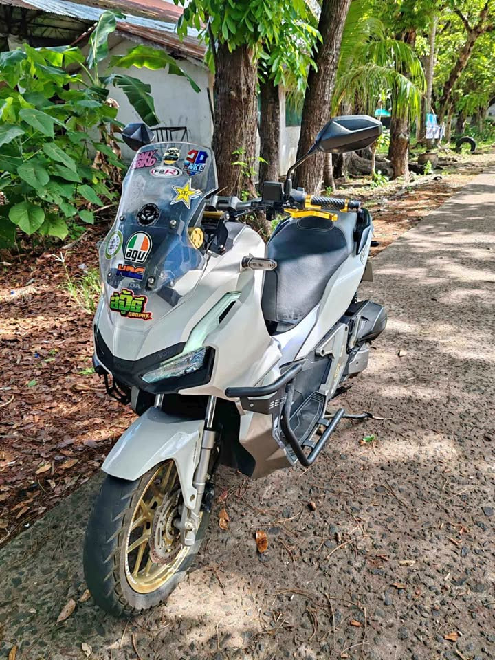 2022 Honda adv 150 photo 2