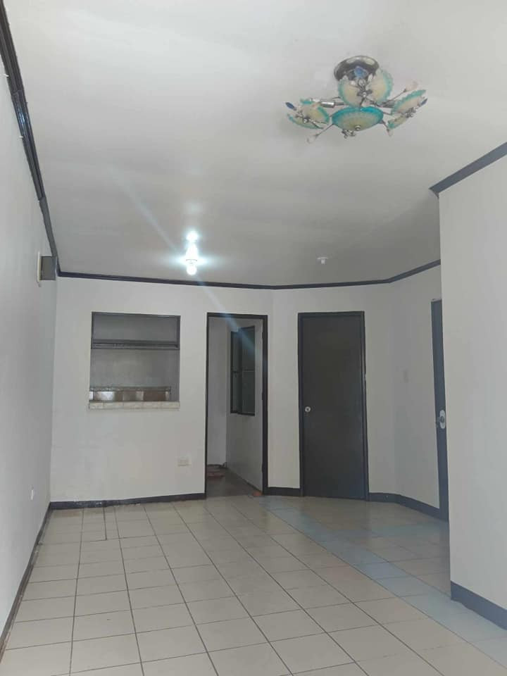 HOUSE & LOT FOR SALE photo 2