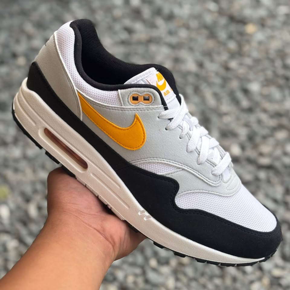 Men’s Airmax 1 University Gold Oregon photo 4