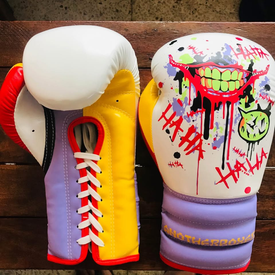 laced boxing gloves photo 2