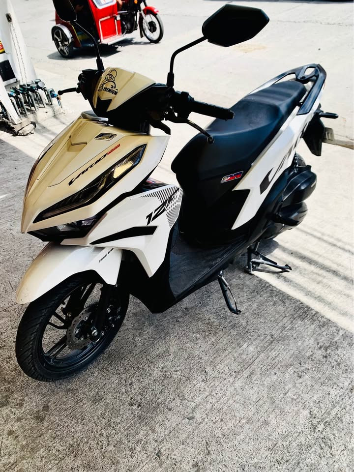 2023 Honda click 125 v3 white photo 3