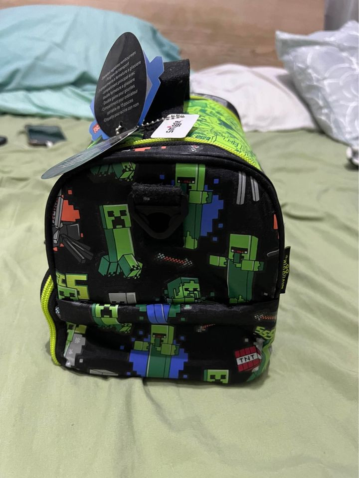 Brandnew Smiggle Minecraft Lunchbag photo 4