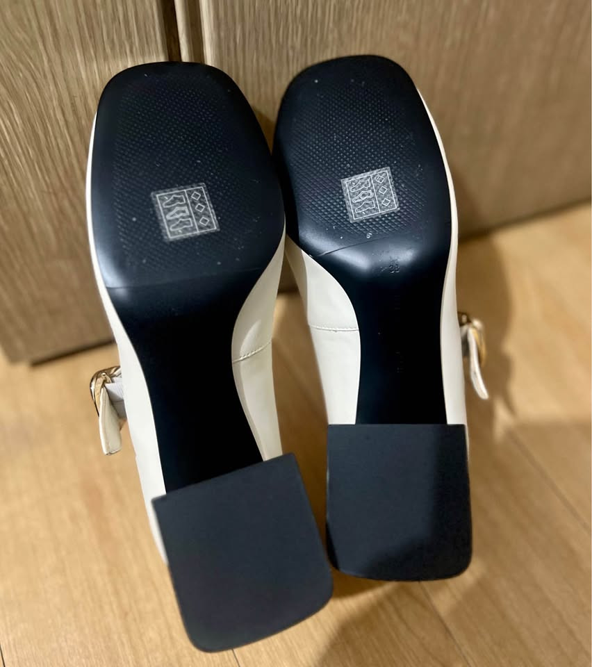 Charles and Keith Mary Jane Shoes photo 4