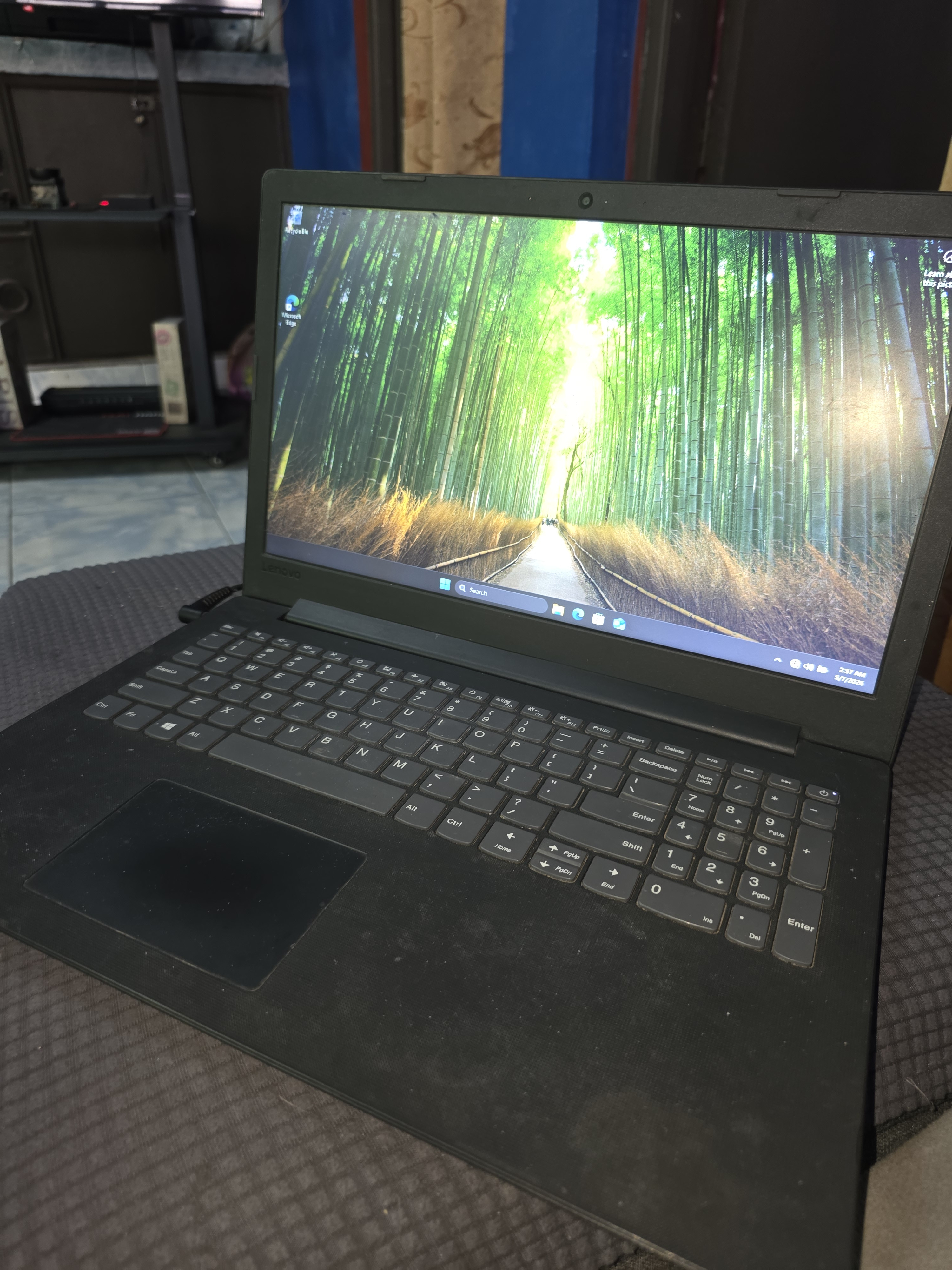 Lenovo Laptop photo 3