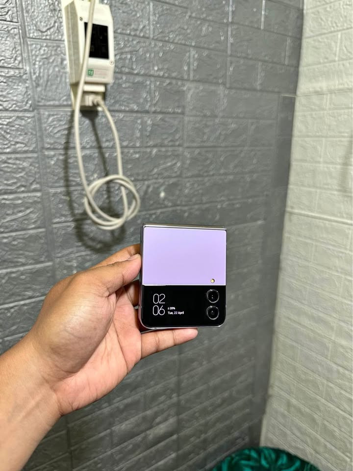 Samsung Flip 4 5G 8/256gb photo 4