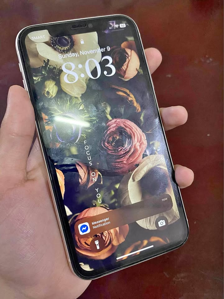 iPhone 11 photo 2