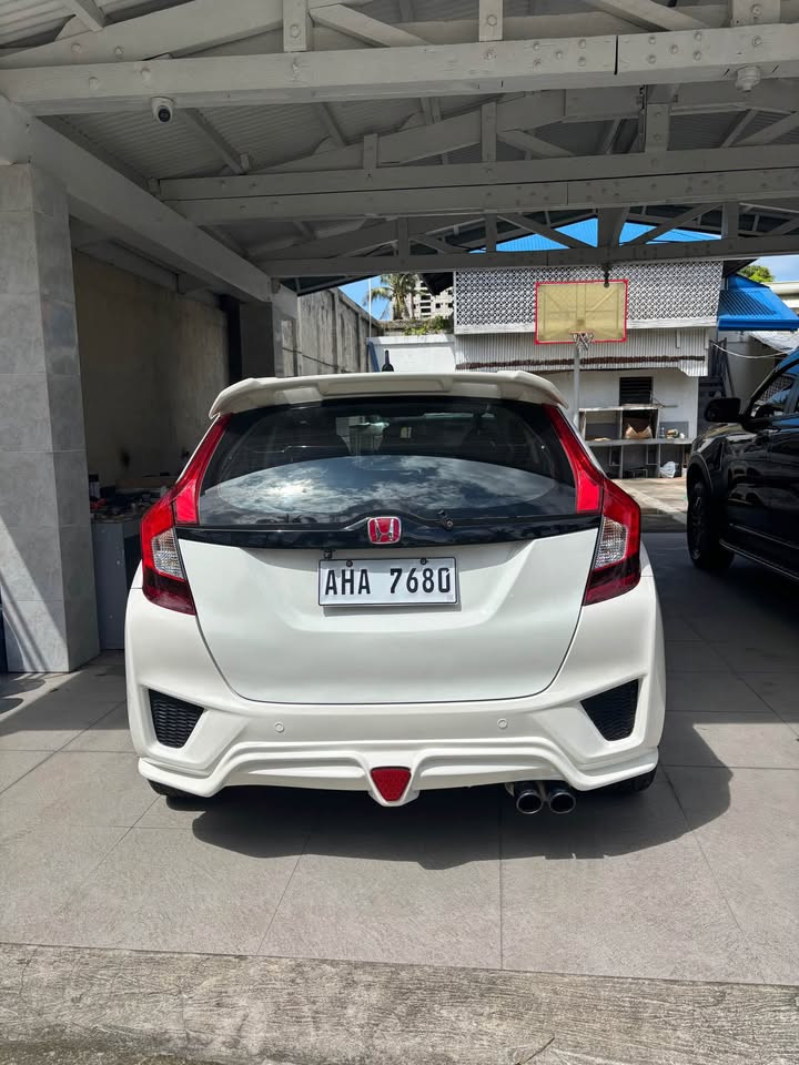 2016 Honda jazz photo 3