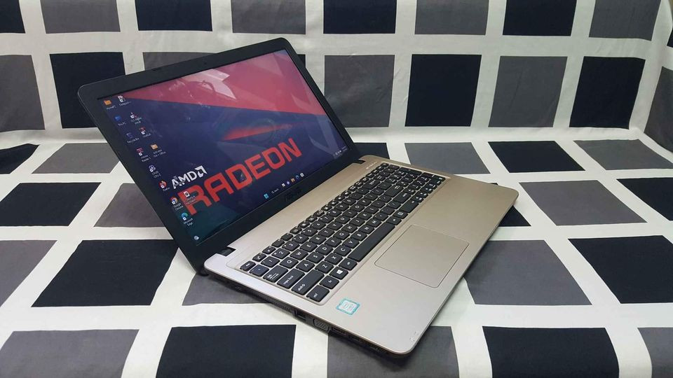 Asus gaming core i5 8th Generation 12gb ram 256gb ssd photo 2