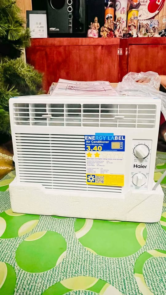 haier window type aircon photo 2