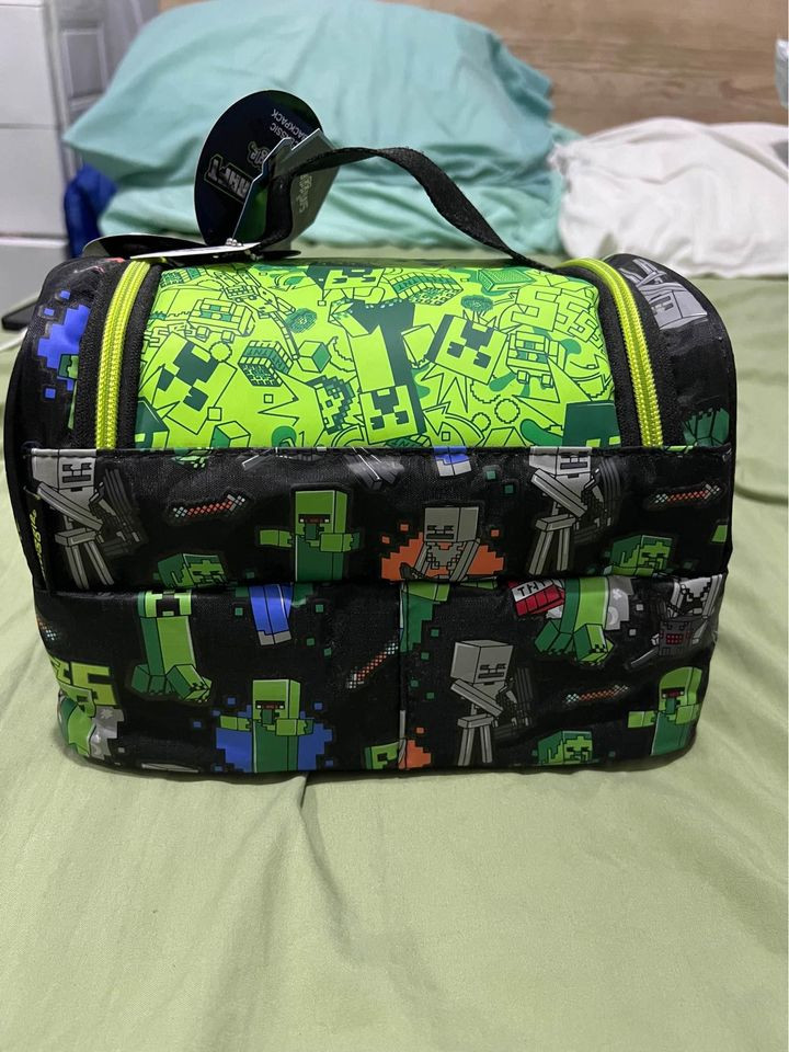 Brandnew Smiggle Minecraft Lunchbag photo 2