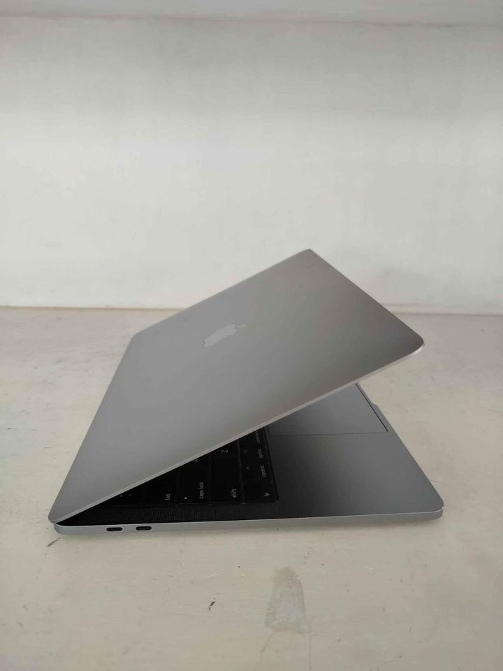 Laptop Apple MacBook Pro 14,2 A1706 photo 2