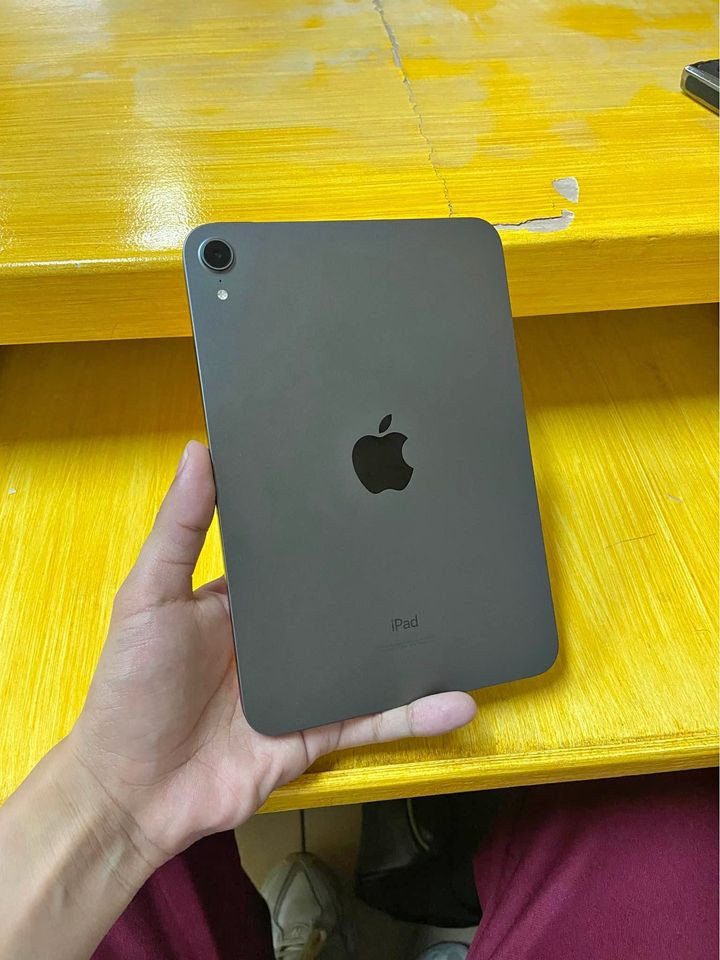 iPad mini 6 LIKE NEW NO ISSUE photo 2