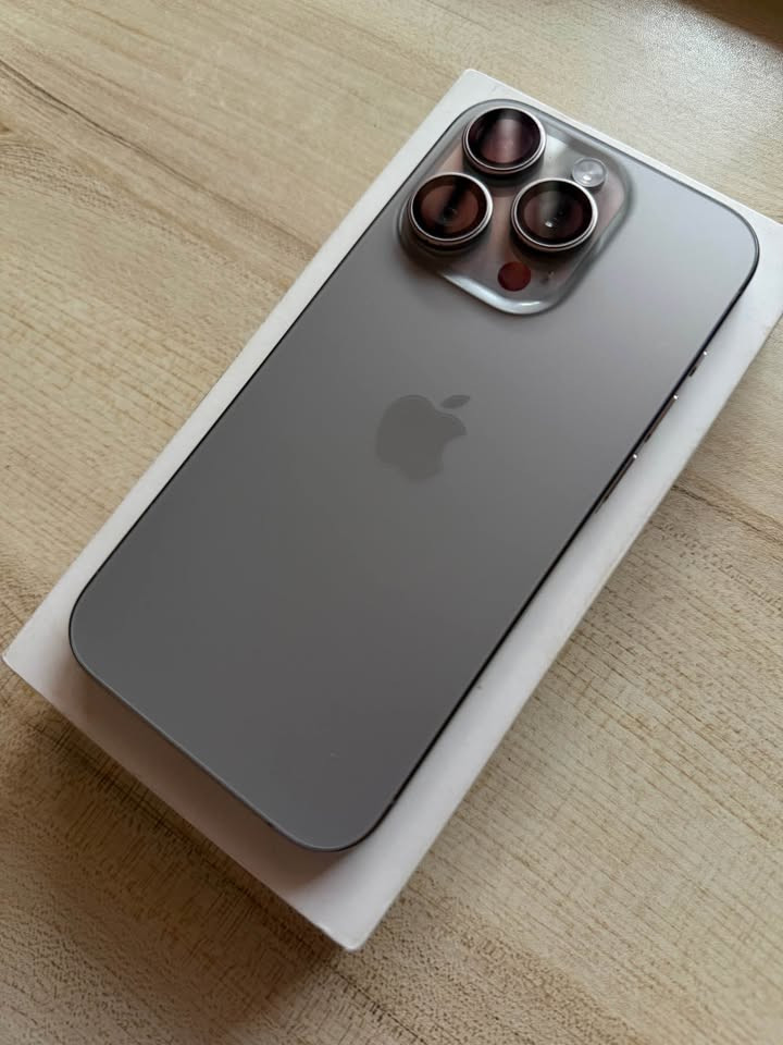 IPHONE 15 PRO photo 2